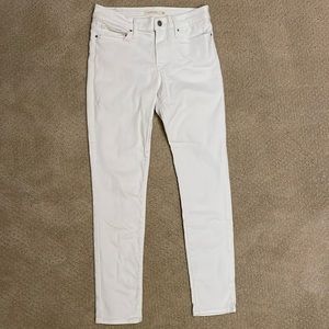 Levi’s Slimming Skinny Jeans